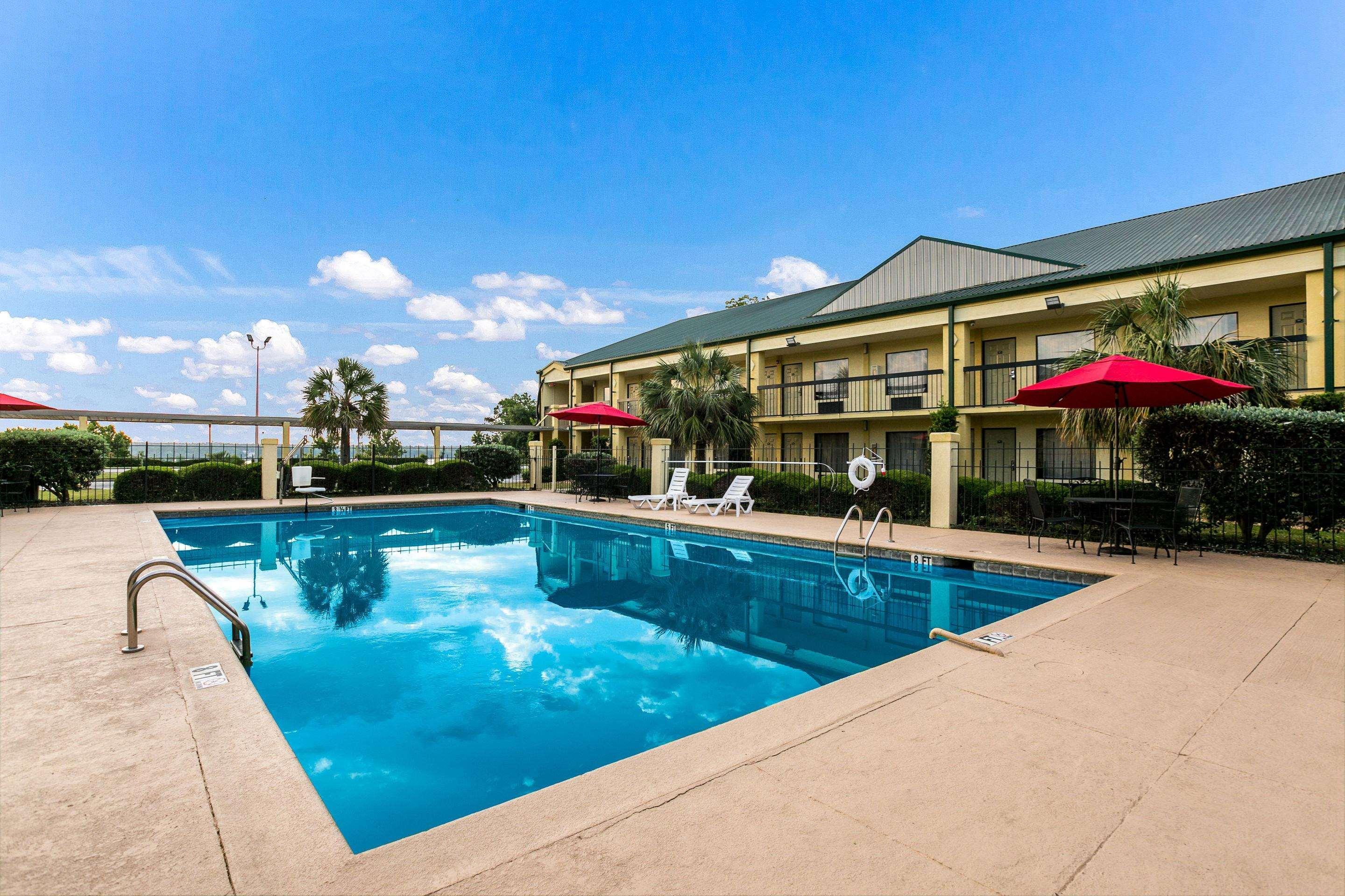 Quality Inn & Suites Near Lake Eufaula Dış mekan fotoğraf