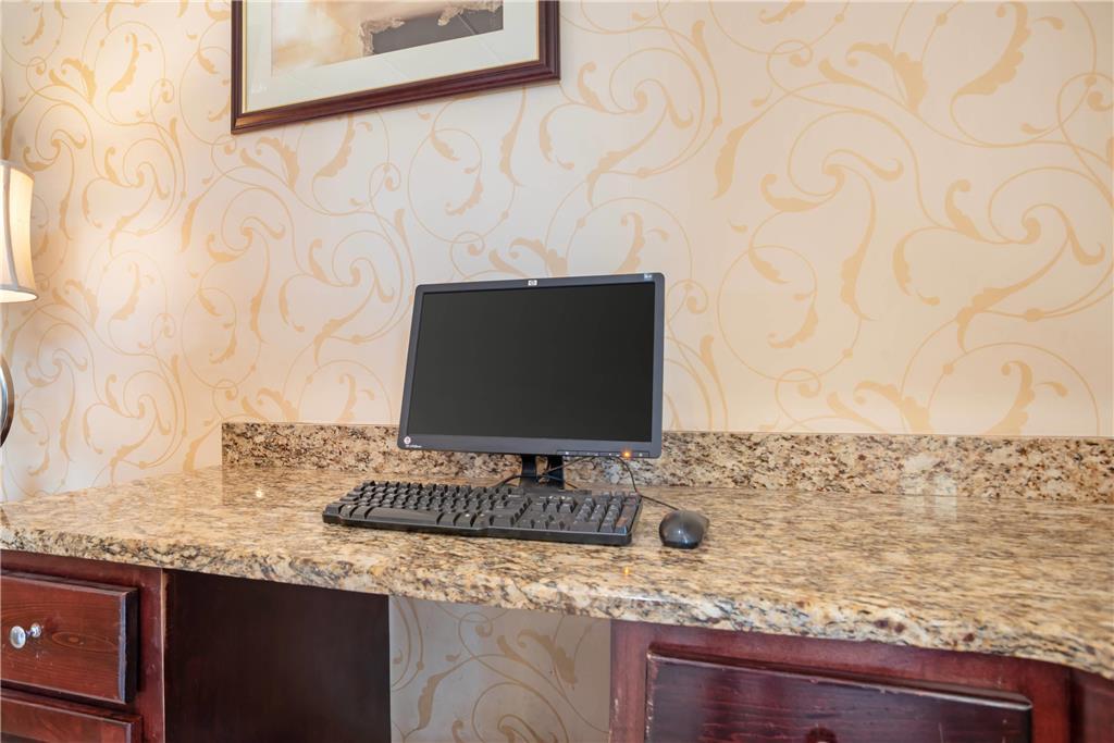 Quality Inn & Suites Near Lake Eufaula Konforlar fotoğraf